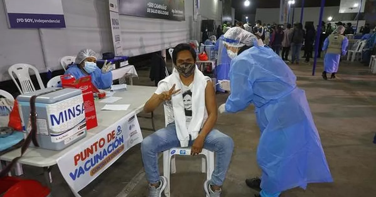 Puntos de vacunación de Lima lucieron vacíos en la última edición del Vacunafest del 2021