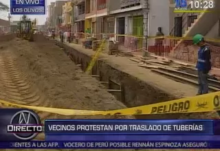 Vecinos de SMP protestan por traslado de tuberías troncales de desagüe