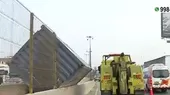 Vía de Evitamiento: Container se desprende de tráiler y provoca caída de torre de alumbrado - Noticias de accidente-transito