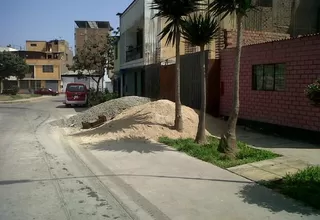 La Victoria: vecinos molestos porque construcción invade la vereda