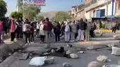 [VIDEO] Ayacucho: Estudiantes de la Universidad San Cristóbal bloquean carretera - Noticias de universidad-senor-sipan