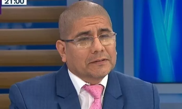 [VIDEO] Dimitri Senmache Yo nunca he ido con mi curriculum bajo el