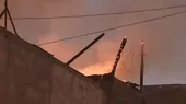 [VIDEO] Incendio consume inmueble en Cercado de Lima - Noticias de consumo