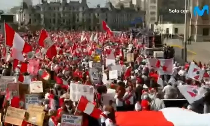 [VIDEO] Marcha contra el gobierno de Pedro Castillo | Canal N