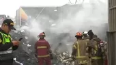 Villa El Salvador: Reportan incendio en fábrica de colchones - Noticias de bomberos