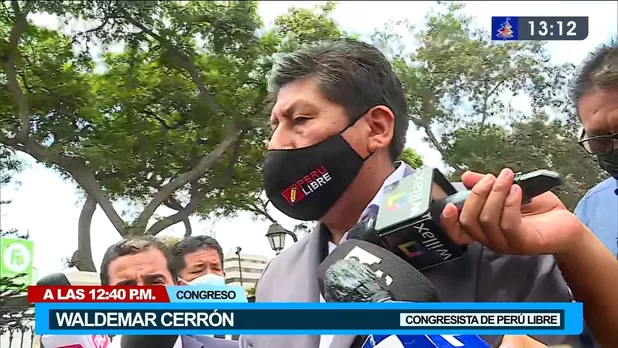 Waldemar Cerrón a favor de ley que quite obligatoriedad al carné de vacunación