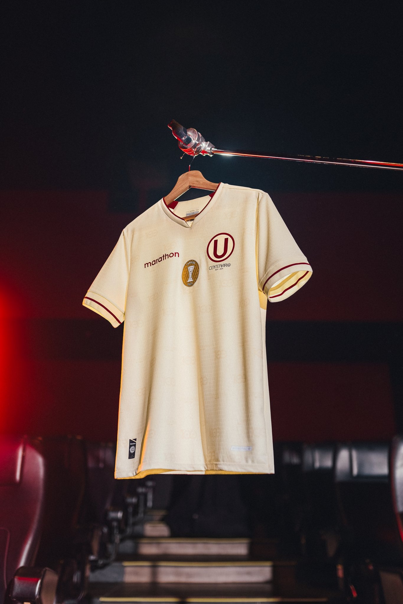 Mira la camiseta de Universitario para su centenario 2024 Canal N