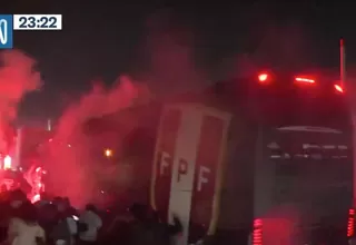 Callao: Hinchas reciben a la Selección Peruana de Fútbol