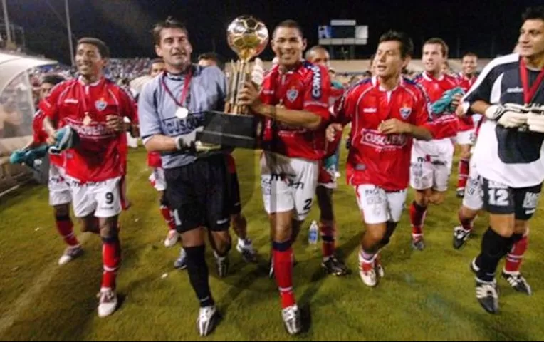 Cienciano Conmemoró 14 Años Del Título De La Recopa Sudamericana 2004