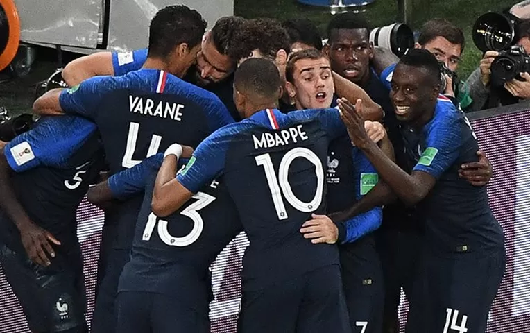 Francia es finalista del Mundial 2018 y espera a Croacia o ...