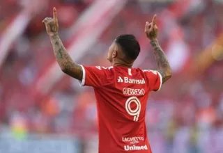 Con gol de Guerrero, Internacional venció 2-1 a Flamengo por el Brasileirao