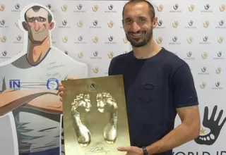 Juventus: Chiellini subasta huellas de sus pies para ayudar a fundaciones benéficas