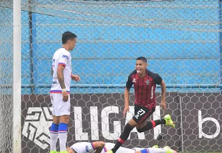 Kevin Quevedo con un golazo de chalaca le dio el triunfo a Melgar 2-1 ante Mannucci