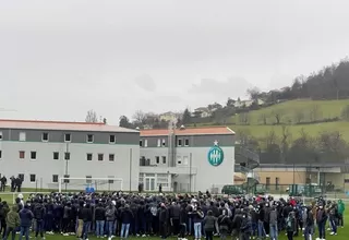 Hinchas del Saint Étienne interrumpen el entrenamiento tras malos resultados