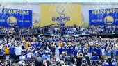 Warriors celebraron título de la NBA en multitudinario desfile - Noticias de nba
