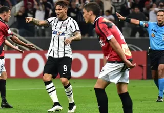 Corinthians goleó a Danubio con 'hat-trick' de Paolo Guerrero