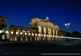 Alemania: Berlín se ilumina para celebrar los 25 años de la caída del Muro