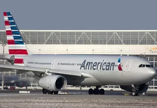 EE.UU: pasajeros fueron ‘obligados’ a bajar de avión de American Airlines
