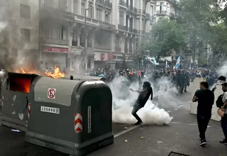 Argentina: Barras bravas apoyan marcha de jubilados