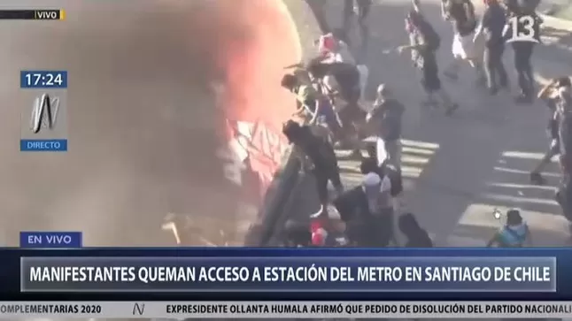 internacionales-chile-manifestantes-queman-acceso-metro-santiago-medio-protestas-n394371-646x363-628153.jpg