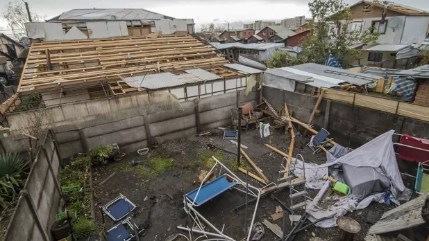 Chile: un muerto y graves daños materiales dejó una inusual tromba marina