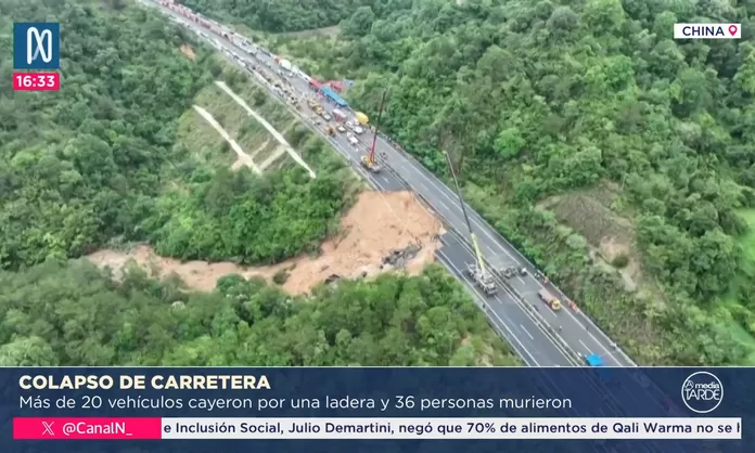 China: Colapso de carretera dejó 48 muertos y decenas de vehículos ...