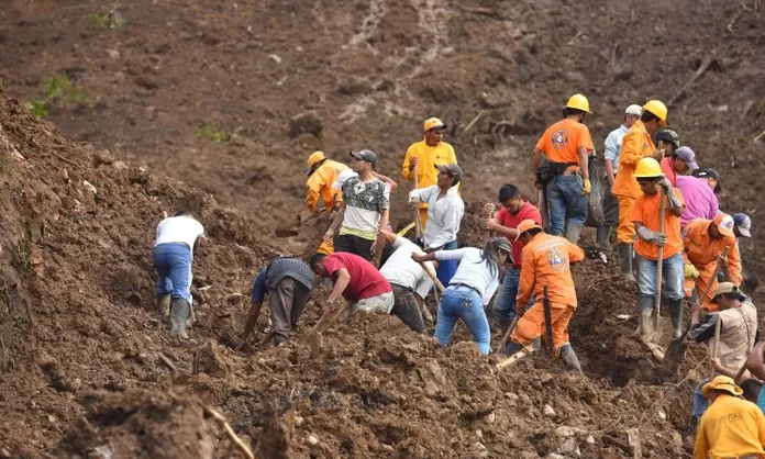 Image result for Colombia: al menos 19 muertos por deslizamiento de tierra producido por lluvias