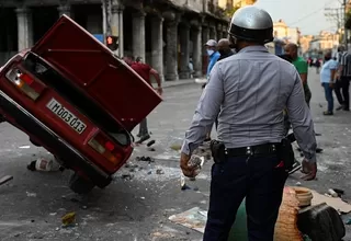 Reportan saqueos de tiendas en divisas en medio de protestas en Cuba