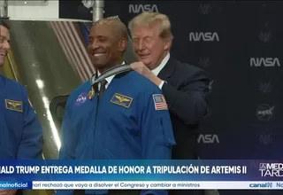Donald Trump condecora a la tripulación de la misión Artemis II