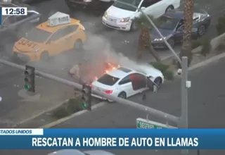 EE.UU.: policía salva la vida a conductor que había quedado inconsciente en su auto en llamas