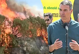 España enfrenta “horas difíciles” por incendios, advierte Sánchez