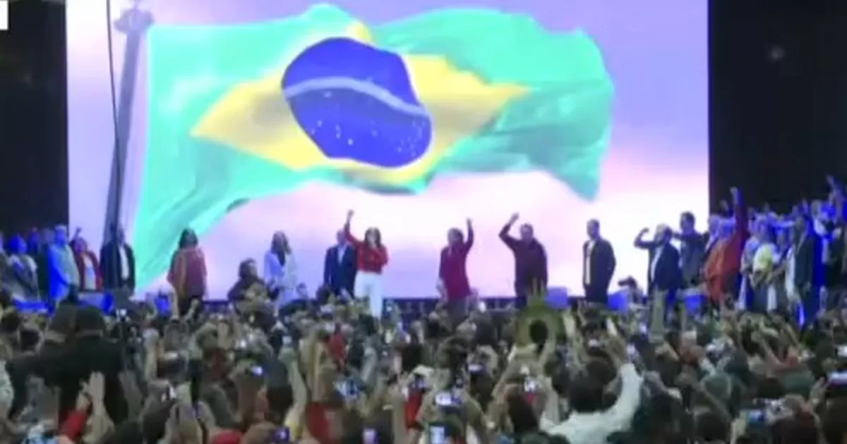 El expresidente Lula da Silva lanza su candidatura a la presidencia de Brasil