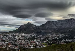 Sudáfrica: misteriosas nubes parecidas a ovnis causan desconcierto