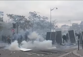 Francia: 'Chalecos amarillos' realizan disturbios en París en su aniversario