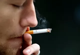Francia prohíbe fumar en playas y colegios desde 1 de julio
