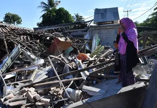 Indonesia: aumentan a 131 los muertos por el terremoto de 6,9 grados