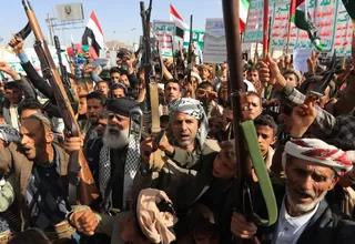 Irán promete responder con fuerza a Israel tras muerte de altos mandos