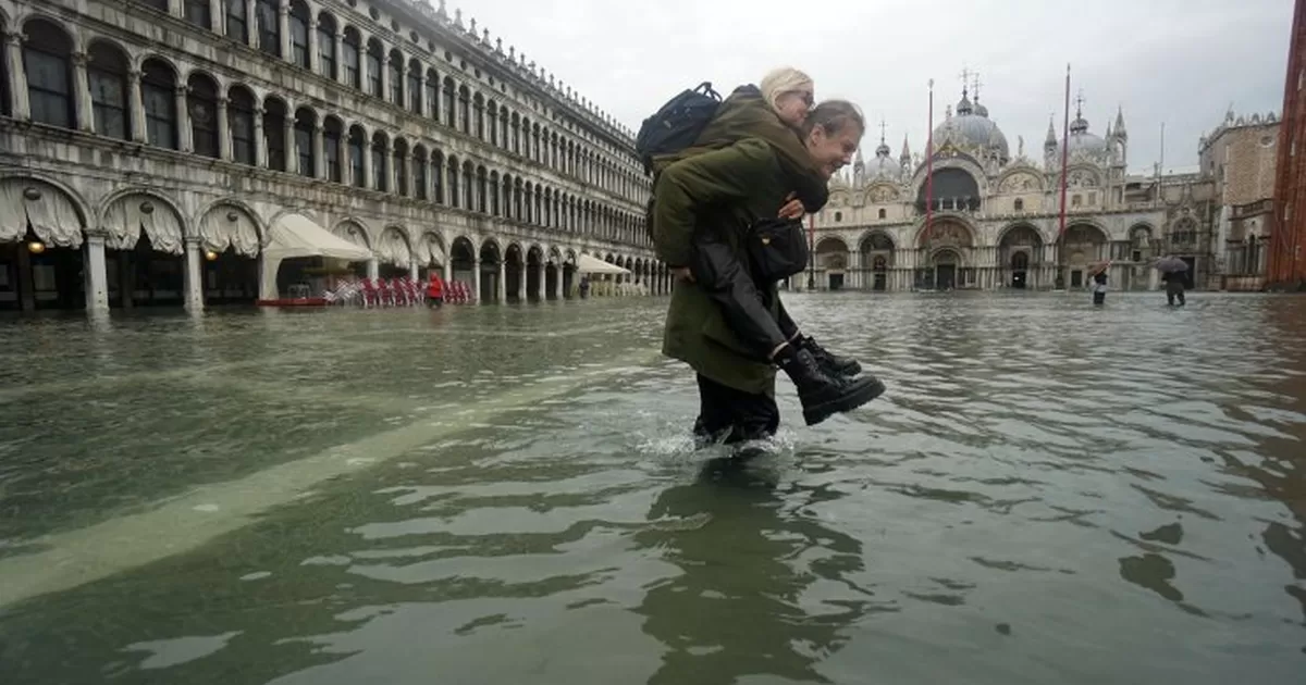 Italia Venecia sufre inundación que ha dejado al 85 de la ciudad