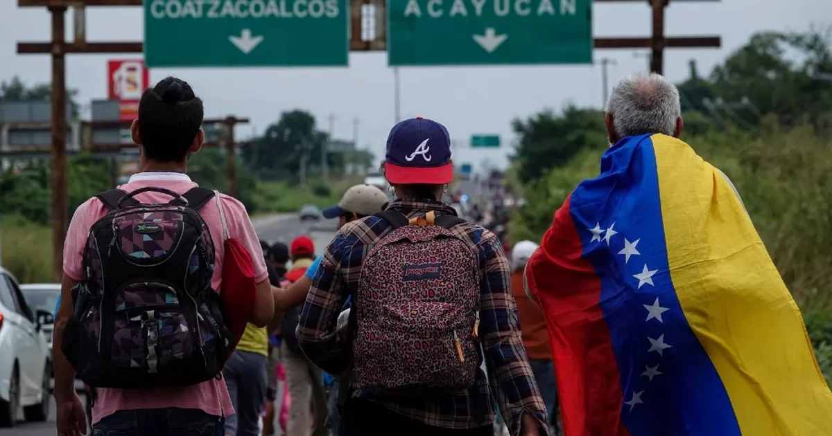 México: avanza la caravana de migrantes rumbo a los Estados Unidos