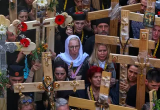 Miles recorren la Vía Dolorosa en Jerusalén por Viernes Santo