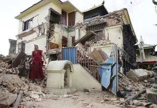 Nepal: Cifra de muertos ascendió a más de 2 mil 200 tras terremoto