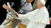 Papa Francisco se atrevió a acariciar a un gran tigre y se asustó - Noticias de tigres