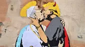 Papa Francisco y Donald Trump se besan en mural de Roma - Noticias de as-roma