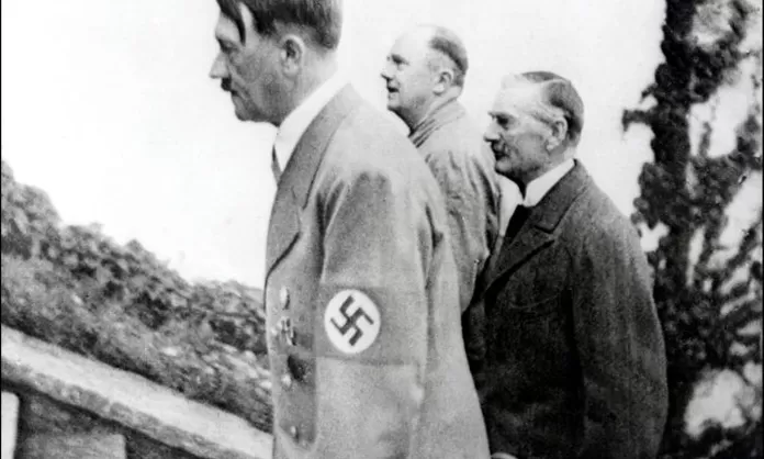 Pareja que llamó Adolf a su bebé en honor a Hitler fue condenada por  pertenecer a grupo neonazi | Canal N