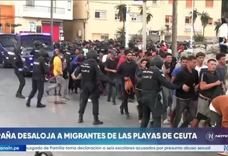 Policía de España desalojó a miles de migrantes de playa en Ceuta