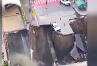 Socavón en Bangkok colapsa avenida y obliga a evacuar hospital