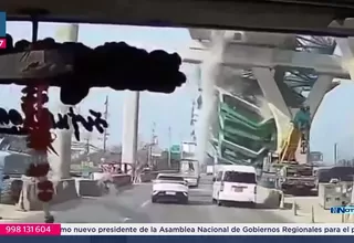 Tailandia: dos muertos dejó desplome de grúa en carretera