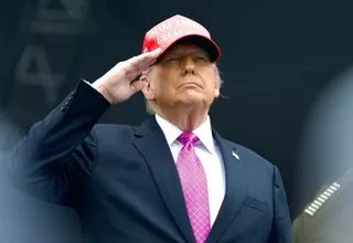 Trump arremete contra Harvard y jueces en Día de los Caídos