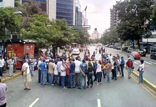 Venezolanos se manifiestan en el Día del Trabajo a poco de presidenciales