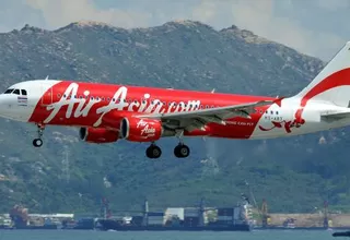 Vuelo AirAsia: Labores de rescate fueron suspendidas por mal tiempo